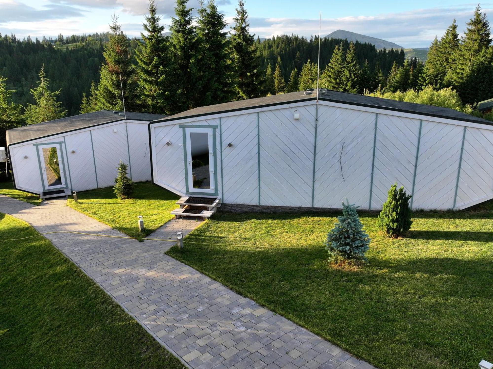 Space Place Jablunyzja Exterior foto